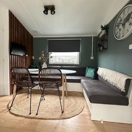 582 Op Recreatiepark De Wielen * シント・マールテン