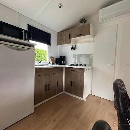 Chalet 582 Op Recreatiepark De Wielen *