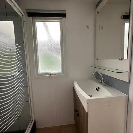 Alpesi faház 582 Op Recreatiepark De Wielen *