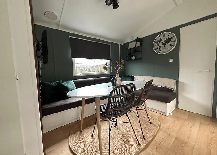 Alpstuga 582 Op Recreatiepark De Wielen