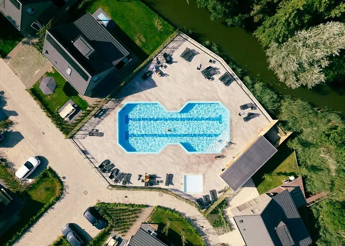 582 Op Recreatiepark De Wielen Alpstuga Sint Maarten