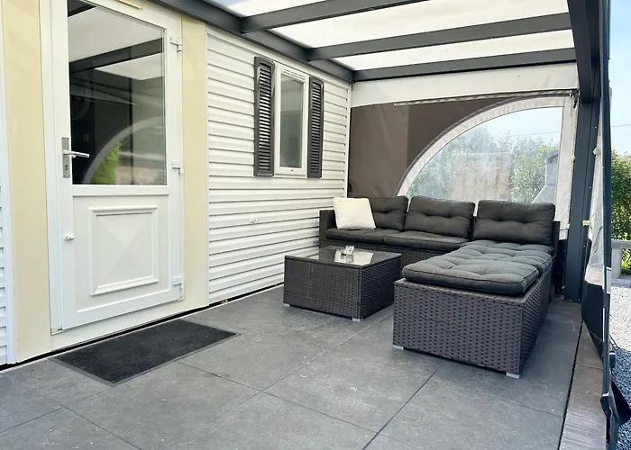 582 Op Recreatiepark De Wielen Alpstuga *